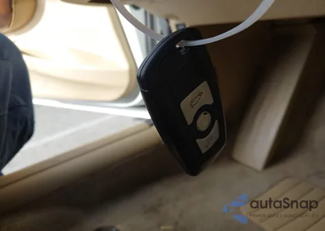 2015 BMW 328I из США, поврежденный, VIN WBA3C1C50FK122384